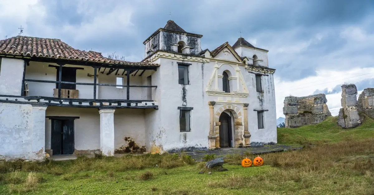 Idées de décoration d'Halloween pour un manoir hanté